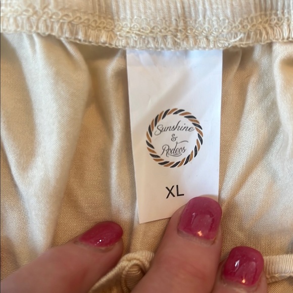 Elegant Cream Lace Trim slip dress - Picture 4 of 4